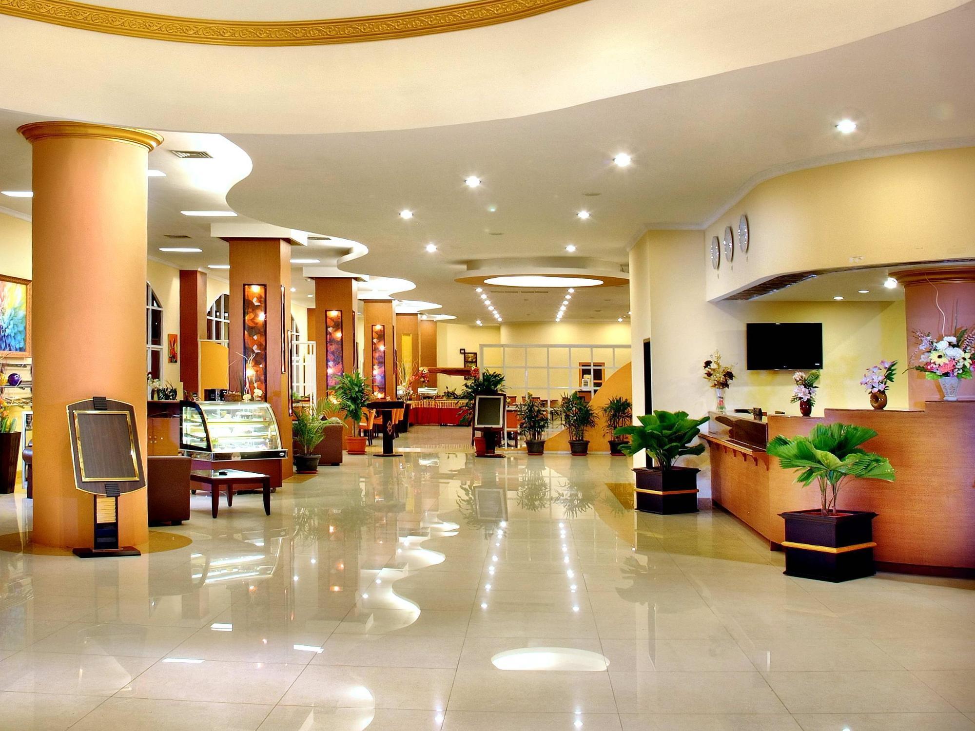 Aston Niu Manokwari Hotel & Conference Center Exterior photo