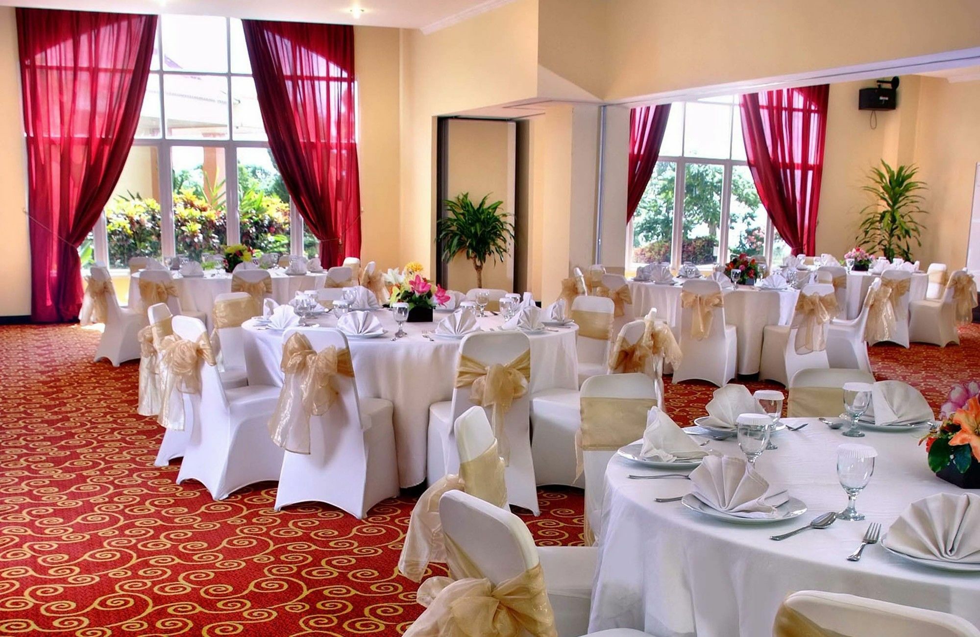 Aston Niu Manokwari Hotel & Conference Center Exterior photo